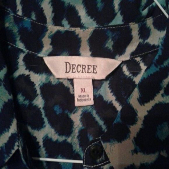 DECREE Sheer Cheetah Print Collared Button Shirt WMS LG - Picture 4 of 4